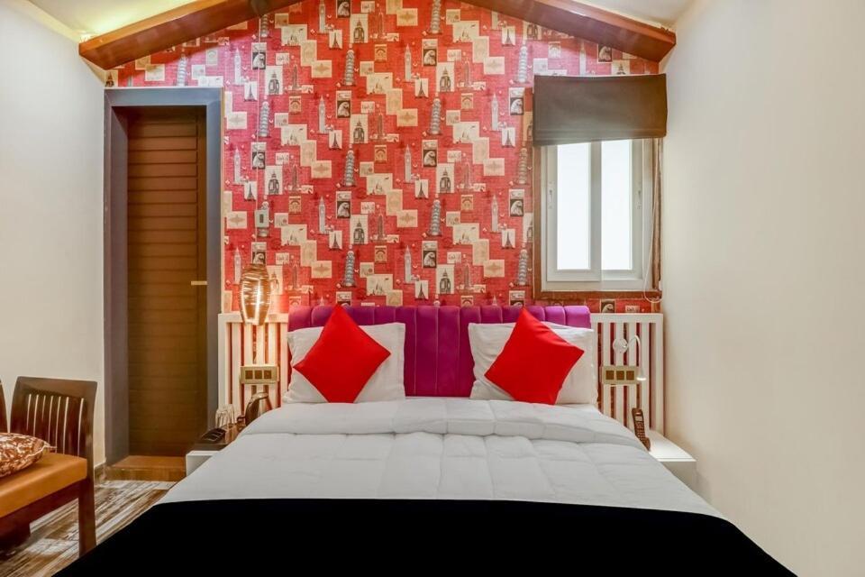 แคปิตัล โอ 74868 โฮเทล มันซา Hotel กานปูร์ ภายนอก รูปภาพ